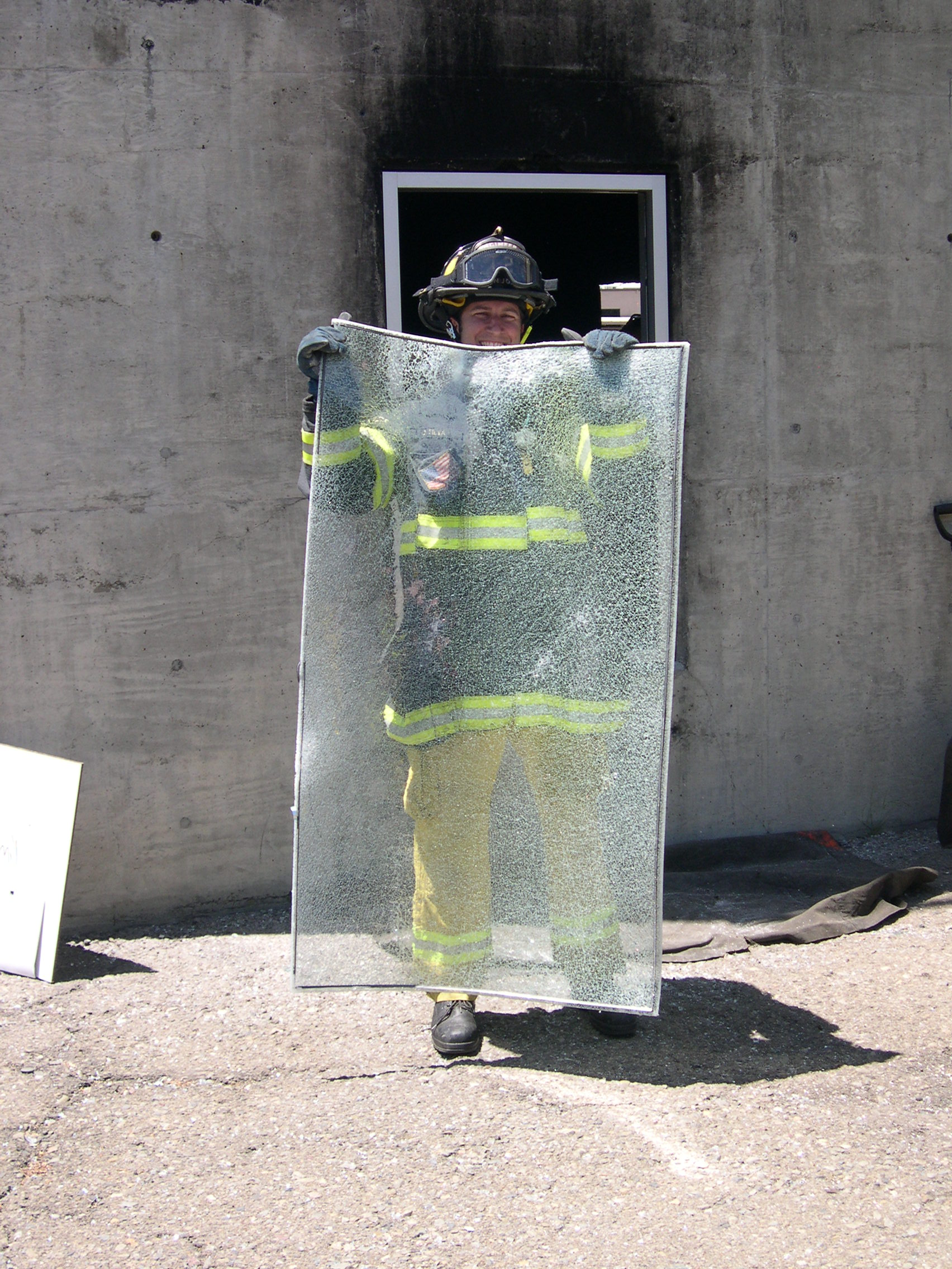 1996 GlassLock blast test window 1